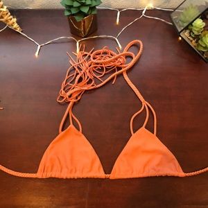 acacia locals top in papaya